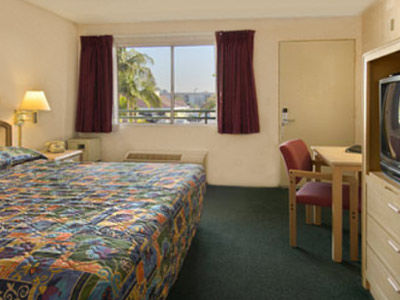 Solara Inn And Suites Anaheim Værelse billede